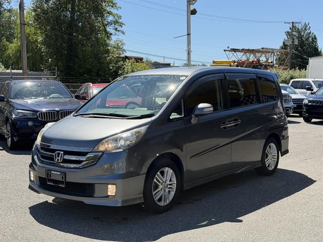 2008 Honda Stepwagon JDM car for sale — photo 3 of 19