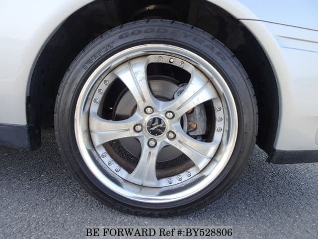 1999 Nissan Gloria JDM car for sale — photo 12 of 25