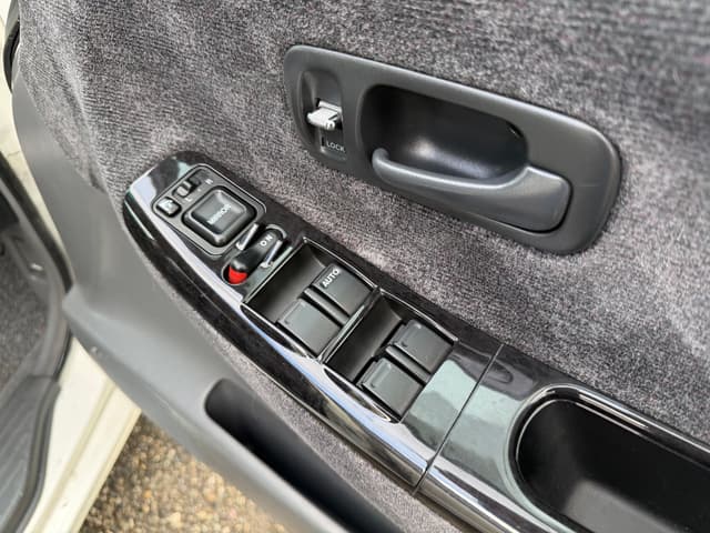 1998 Honda Odyssey JDM car for sale — photo 16 of 25