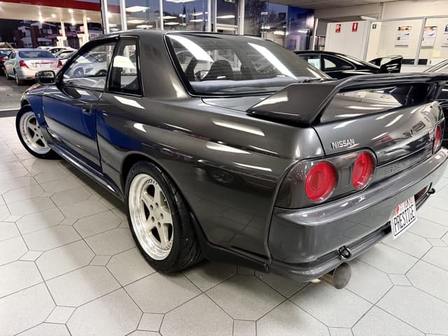 1991 Nissan Skyline JDM car for sale — photo 3 of 5