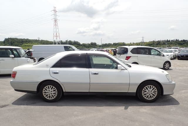 2000 Toyota Crown JDM car for sale — photo 6 of 25