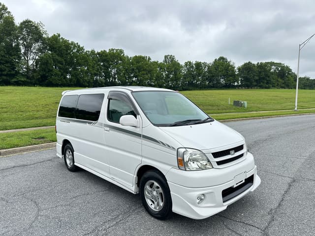 2000 Toyota HiAce JDM car for sale — photo 9 of 20