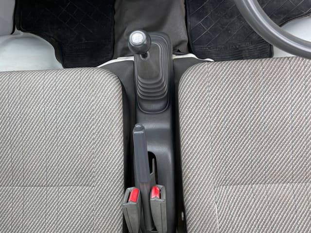 1998 Daihatsu Hijet JDM car for sale — photo 19 of 25