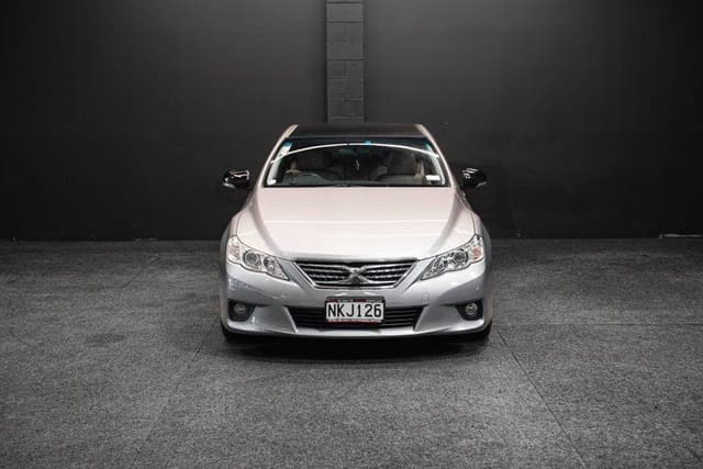 2011 Toyota Mark X JDM car for sale — photo 3 of 18