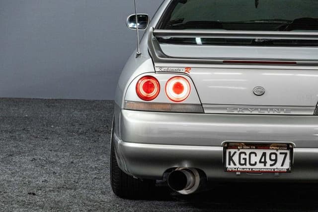 1996 Nissan Skyline JDM car for sale — photo 9 of 19