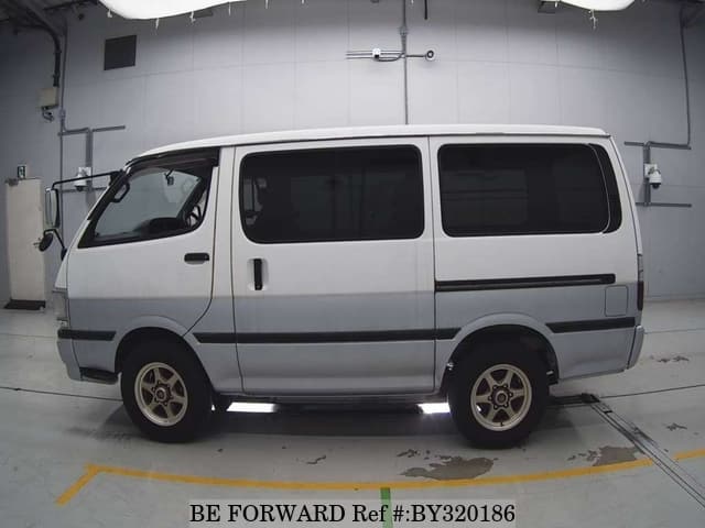 2003 Toyota HiAce JDM car for sale — photo 4 of 8