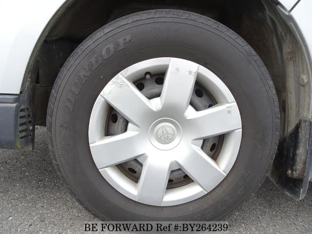 2005 Toyota HiAce JDM car for sale — photo 9 of 25
