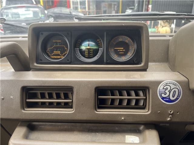 1990 Mitsubishi Pajero JDM car for sale — photo 3 of 24