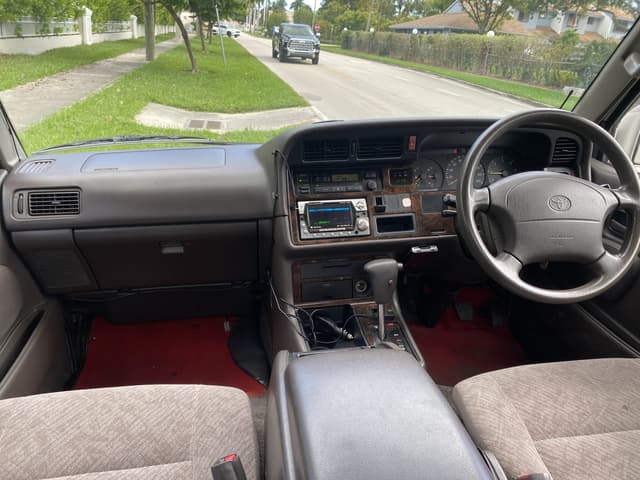1999 Toyota HiAce JDM car for sale — photo 15 of 20
