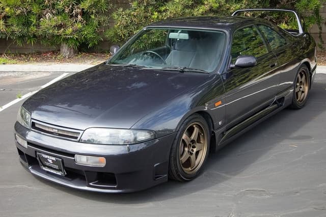 1995 Nissan Skyline JDM car for sale — photo 2 of 25