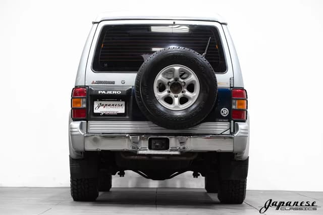 1995 Mitsubishi Pajero JDM car for sale — photo 7 of 25