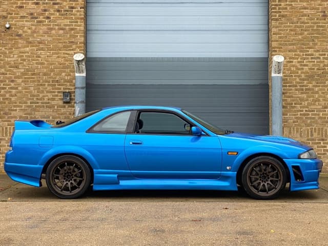 1995 Nissan Skyline JDM car for sale — photo 4 of 25