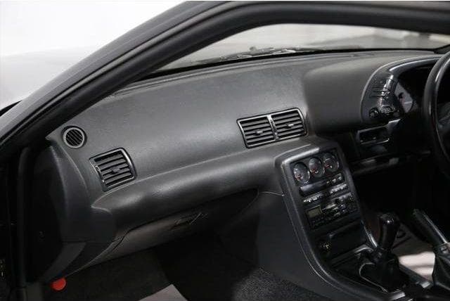 1993 Nissan Skyline JDM car for sale — photo 16 of 25