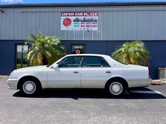 1996 Toyota Crown JDM car for sale — photo 10 of 21
