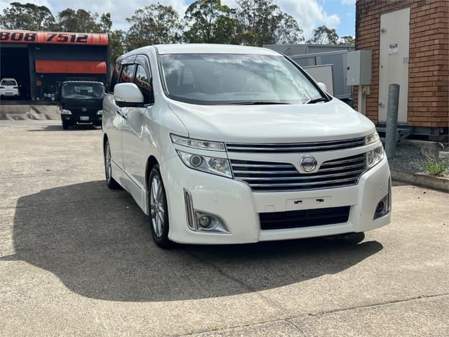 2011 Nissan Elgrand JDM car for sale — photo 3 of 16