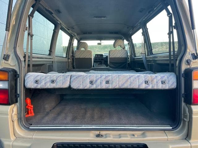 1991 Mitsubishi Delica JDM car for sale — photo 13 of 25