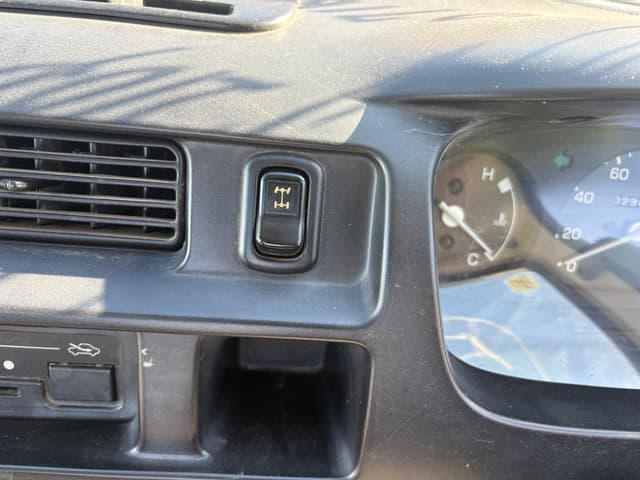 2000 Daihatsu Hijet JDM car for sale — photo 14 of 25