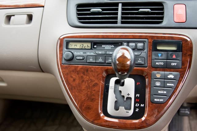 2000 Honda Odyssey JDM car for sale — photo 13 of 19