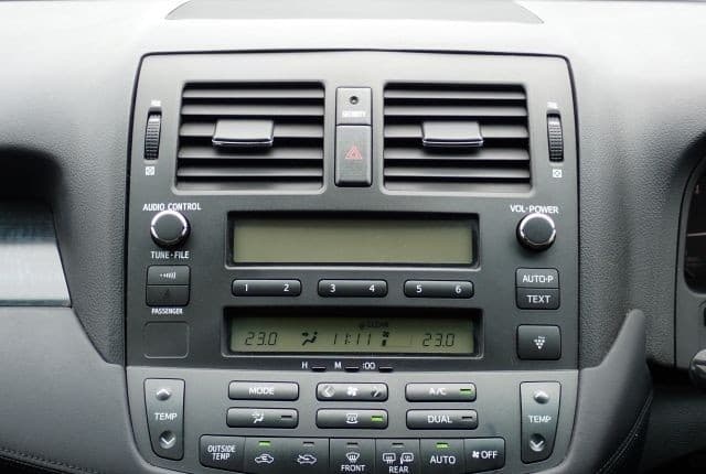 2008 Toyota Crown JDM car for sale — photo 10 of 25
