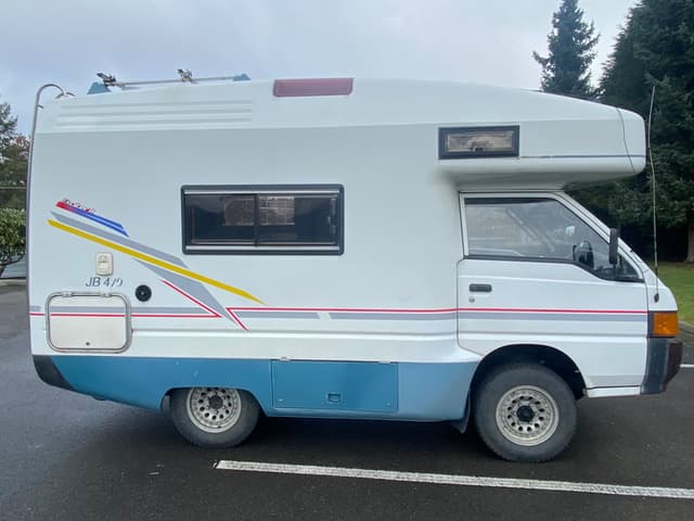 1995 Mitsubishi Delica JDM car for sale — photo 3 of 10