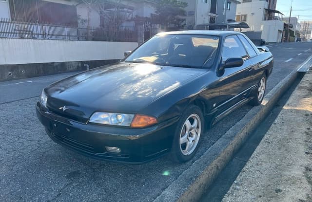 1993 Nissan Skyline JDM car for sale — photo 3 of 5