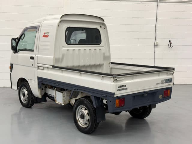1995 Daihatsu Hijet JDM car for sale — photo 9 of 22