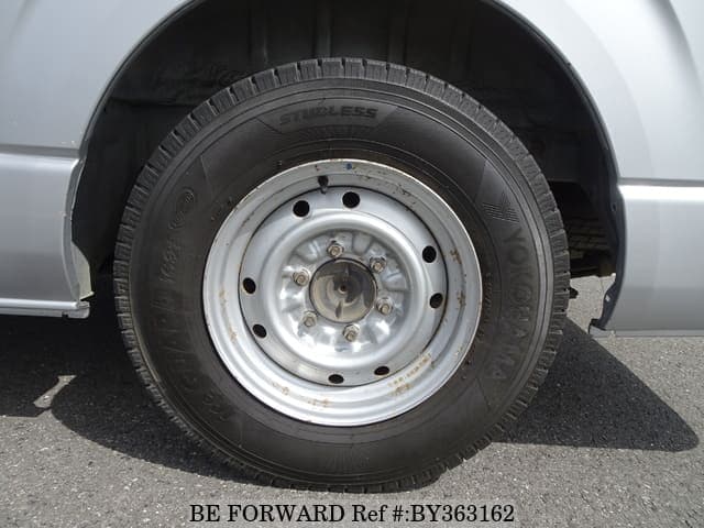 2005 Toyota HiAce JDM car for sale — photo 10 of 25