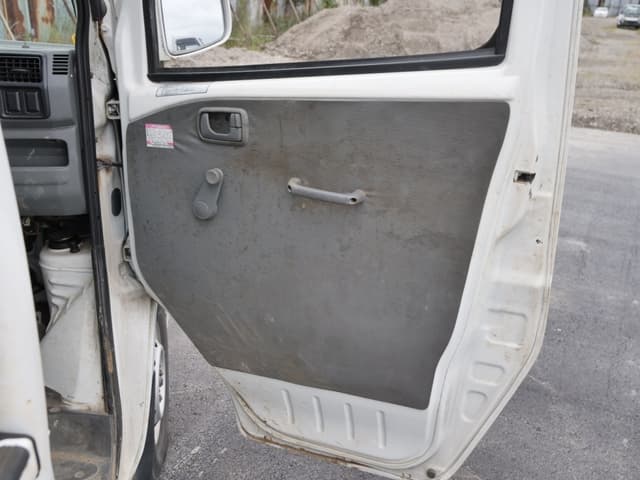 2002 Mitsubishi Minicab JDM car for sale — photo 24 of 25