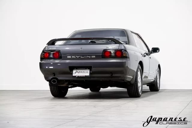 1992 Nissan Skyline JDM car for sale — photo 8 of 25