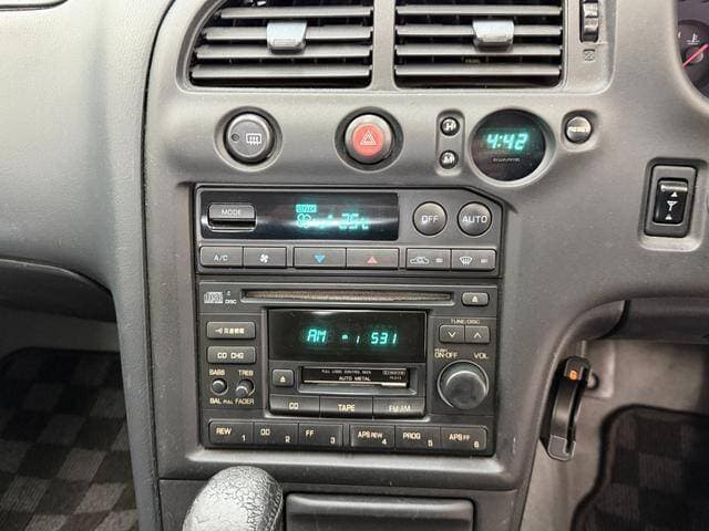 1998 Nissan Skyline JDM car for sale — photo 9 of 17
