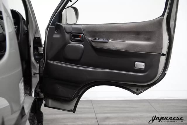 1997 Toyota HiAce JDM car for sale — photo 24 of 25