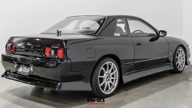1991 Nissan Skyline JDM car for sale — photo 7 of 25