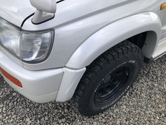 1997 Toyota Hilux Surf JDM car for sale — photo 4 of 5