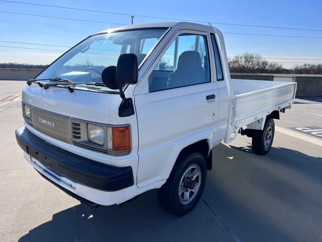 1993 Toyota Townace JDM car for sale — photo 4 of 18