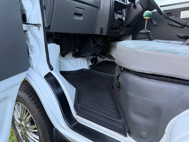 1999 Suzuki Carry JDM car for sale — photo 9 of 25