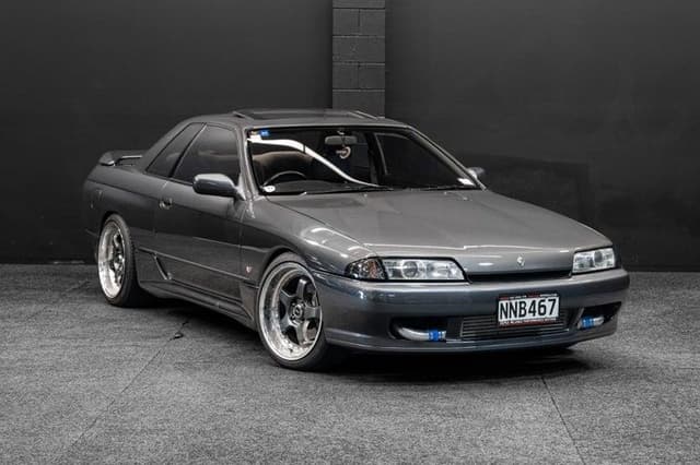 1991 Nissan Skyline JDM car for sale — photo 12 of 19