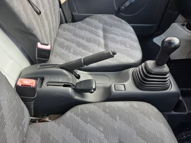 2005 Suzuki Carry JDM car for sale — photo 17 of 25