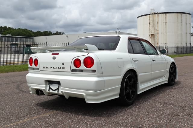 1998 Nissan Skyline JDM car for sale — photo 8 of 19