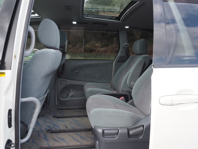 2001 Toyota Estima JDM car for sale — photo 15 of 25