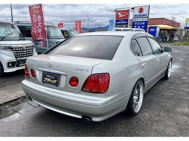 2001 Toyota Aristo JDM car for sale — photo 2 of 12