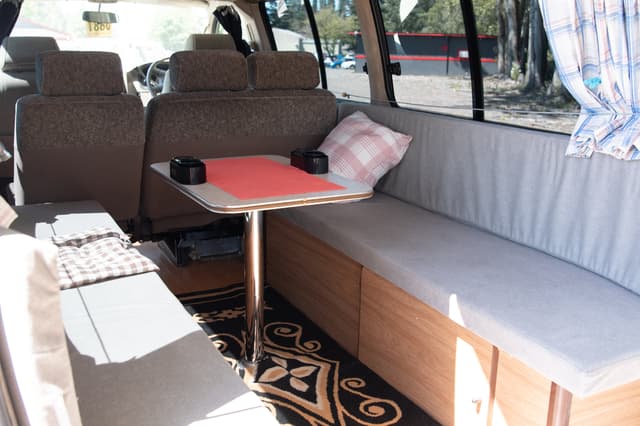 2001 Toyota Grand Hiace JDM car for sale — photo 12 of 15