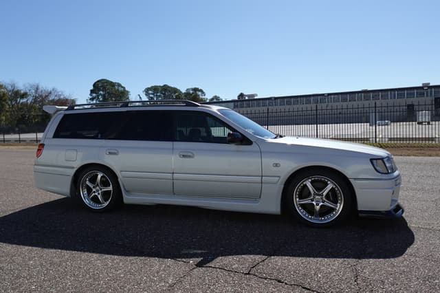 1997 Nissan Stagea JDM car for sale — photo 7 of 20