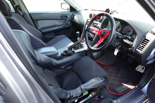 1998 Nissan Skyline JDM car for sale — photo 14 of 18