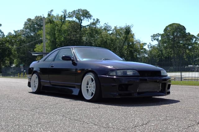 1998 Nissan Skyline JDM car for sale — photo 4 of 19