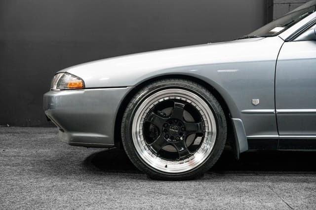 1991 Nissan Skyline JDM car for sale — photo 6 of 19