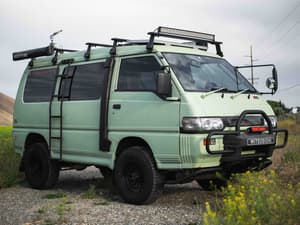 1995 Mitsubishi Delica JDM car for sale