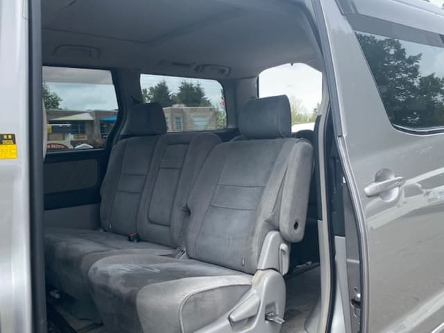 2002 Toyota Alphard JDM car for sale — photo 12 of 18