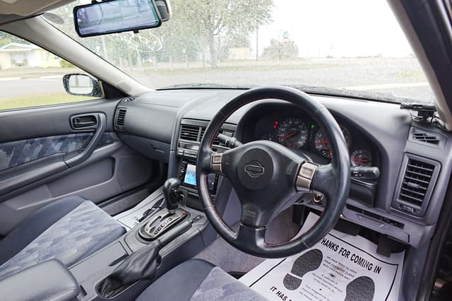 1998 Nissan Skyline JDM car for sale — photo 9 of 13