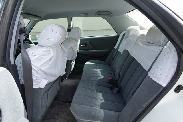 1998 Toyota Crown JDM car for sale — photo 14 of 17