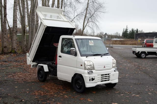 1999 Mitsubishi Minicab JDM car for sale — photo 9 of 18